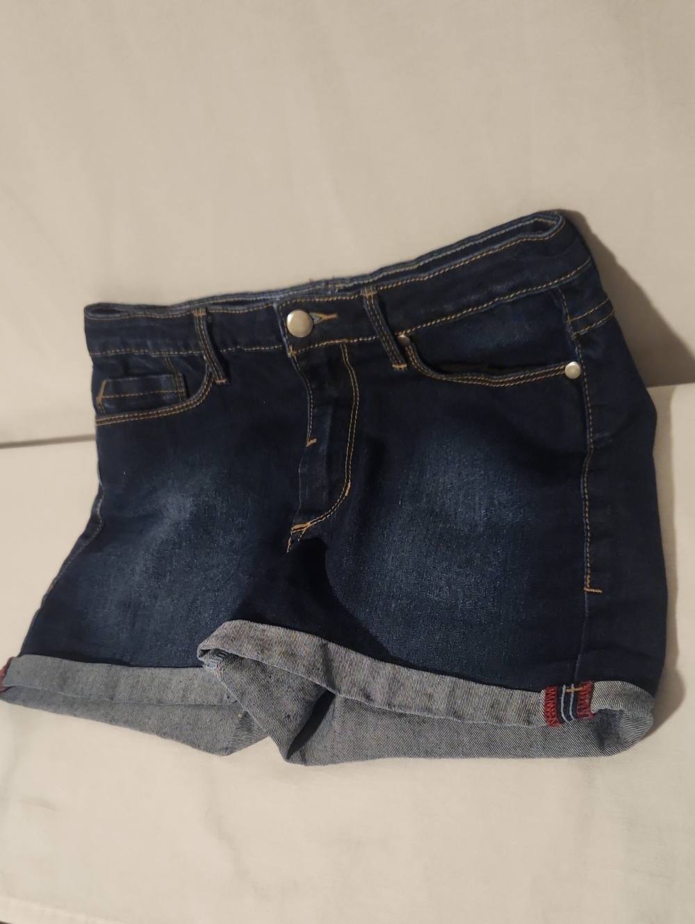 Forever 21 Dark Blue Denim Roll-Cuff Women’s Shorts. Size 29